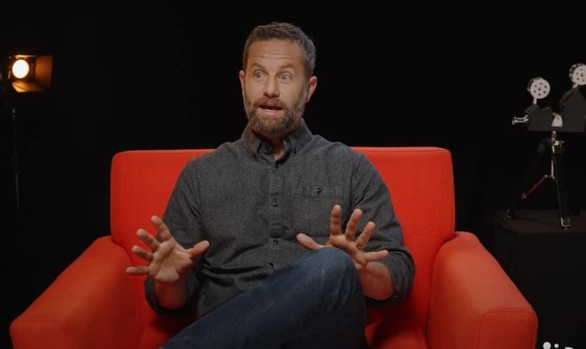 Ator Kirk Cameron em entrevista. (Foto: Captura de tela/YouTube PragerU)