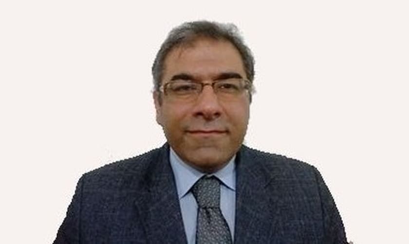 Prisão de Abdolreza Ali-Haghnejad foi retomada por nova sentença de um dos juízes da Suprema Corte iraniana. (Foto: Reprodução / Artigo 18)