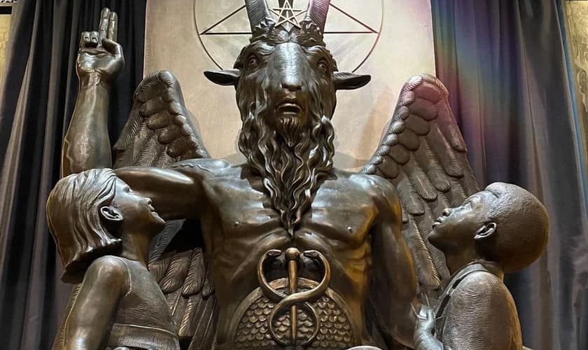 Estátua do ídolo pagão Baphomet, utilizada pelo Templo Satânico. (Foto: The Satanic Temple/Instagram)