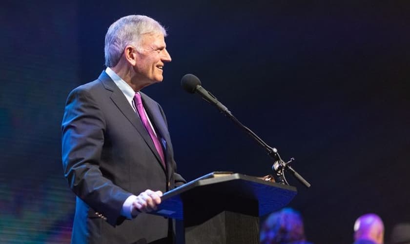 Franklin Graham na turnê God Loves You em Liverpool, na Inglaterra. (Foto: BGEA)