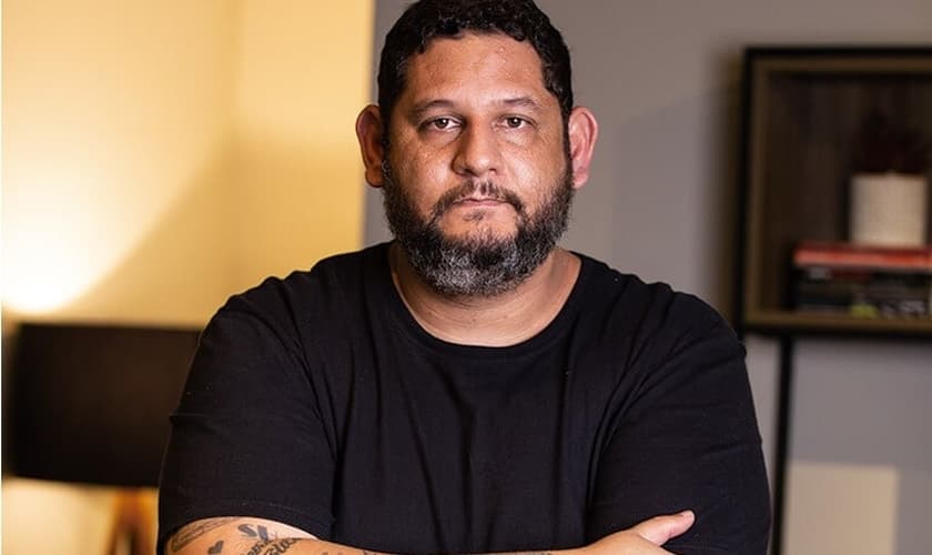 Fábio Coelho, autor do livro “A Missão Apostólica da Igreja”. (Foto: Reprodução/Na Mesa JesusCopy)