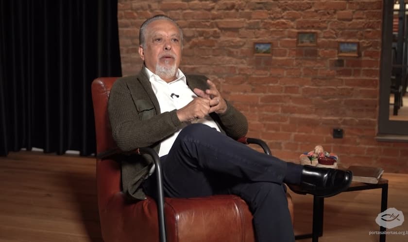 Chito Aguilar, pastor no México. (Foto: Captura de tela/YouTube Portas Abertas)