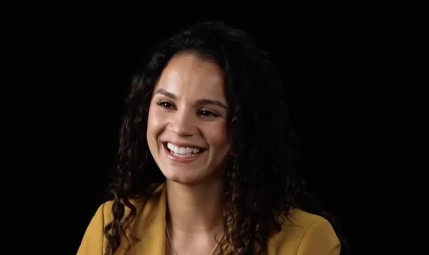 Lara Silva, que interpreta Eden em “The Chosen”, é cristã e nasceu no Brasil. (Foto: Reprodução/YouTube/CBN News).