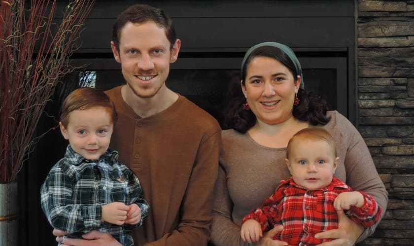 Ryan Koher, de 31 anos, e sua família são missionários em Moçambique. (Foto: Mission Aviation Fellowship).