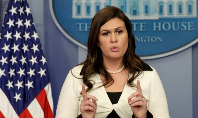 A governadora Sarah Huckabee Sanders assinou a nova lei na terça-feira (21). (Foto: Wikimedia Commons/Yakaha88).