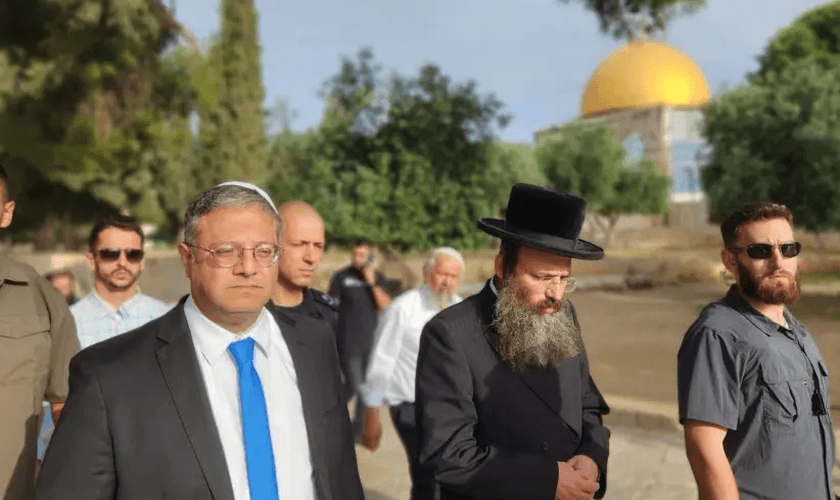 Ministro da Segurança Nacional, Itamar Ben-Gvir, em visita ao Monte do Templo, 21 de maio de 2023. Foto: Temple Mount Administration)