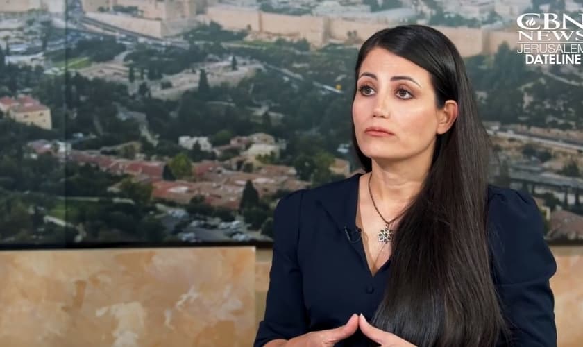 Marziyeh Amirizadeh em entrevista à CBN News. (Foto: Reprodução/CBN News)