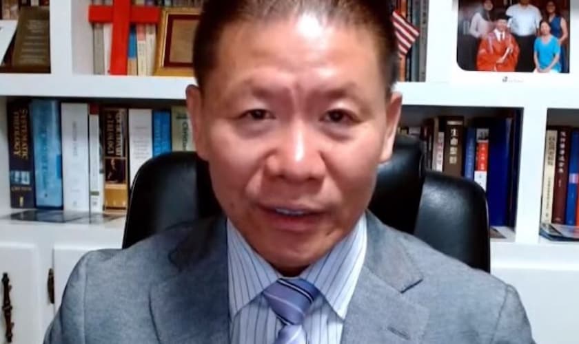 O pastor Bob Fu em entrevista à CBN News. (Foto: Reprodução/YouTube/CBN News)