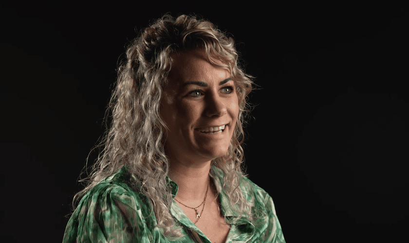 Anita Brand lutou contra a depressão desde a infância. (Foto: Reprodução/YouTube/Jubilee).