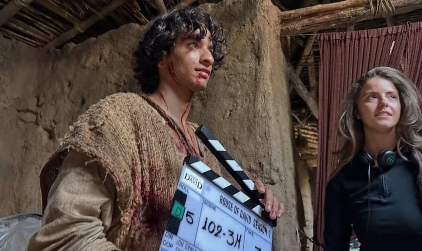 Bastidores de ‘Casa de Davi’. (Foto: Reprodução/Instagram/Jon Erwin)