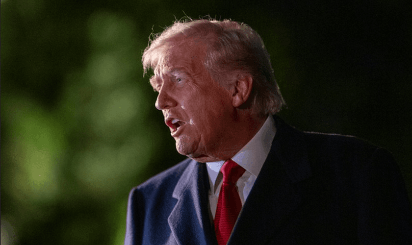 Donald Trump: "Os Estados Unidos não podem ficar de braços cruzados." (Foto: The White House)