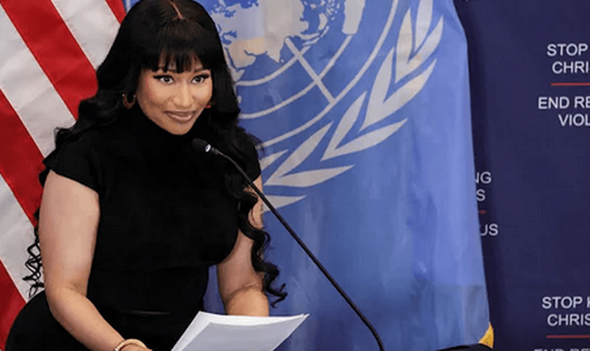 Nicki Minaj durante discurso na ONU, onde denunciou a perseguição de cristãos na Nigéria. (Captura de tela/YouTube/USA Today)