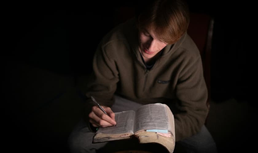 Fenômeno cristão anima estudiosos da fé na Finlândia. (Foto: Simon Ray / Unsplash)