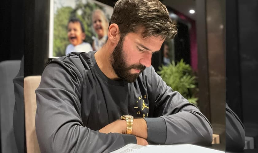 Alisson Becker. (Foto: Reprodução/Instagram/Alisson Becker)