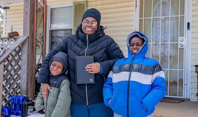 Talitha e sua família. (Foto: Reprodução/Samaritan's Purse)